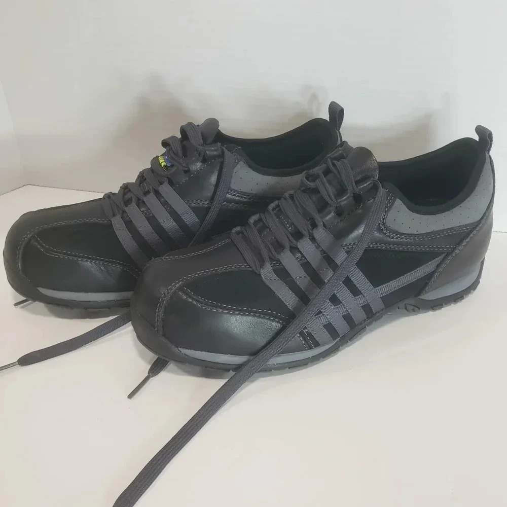 Terra Womans Black Steel Toe  Work Shoes.Size 8.